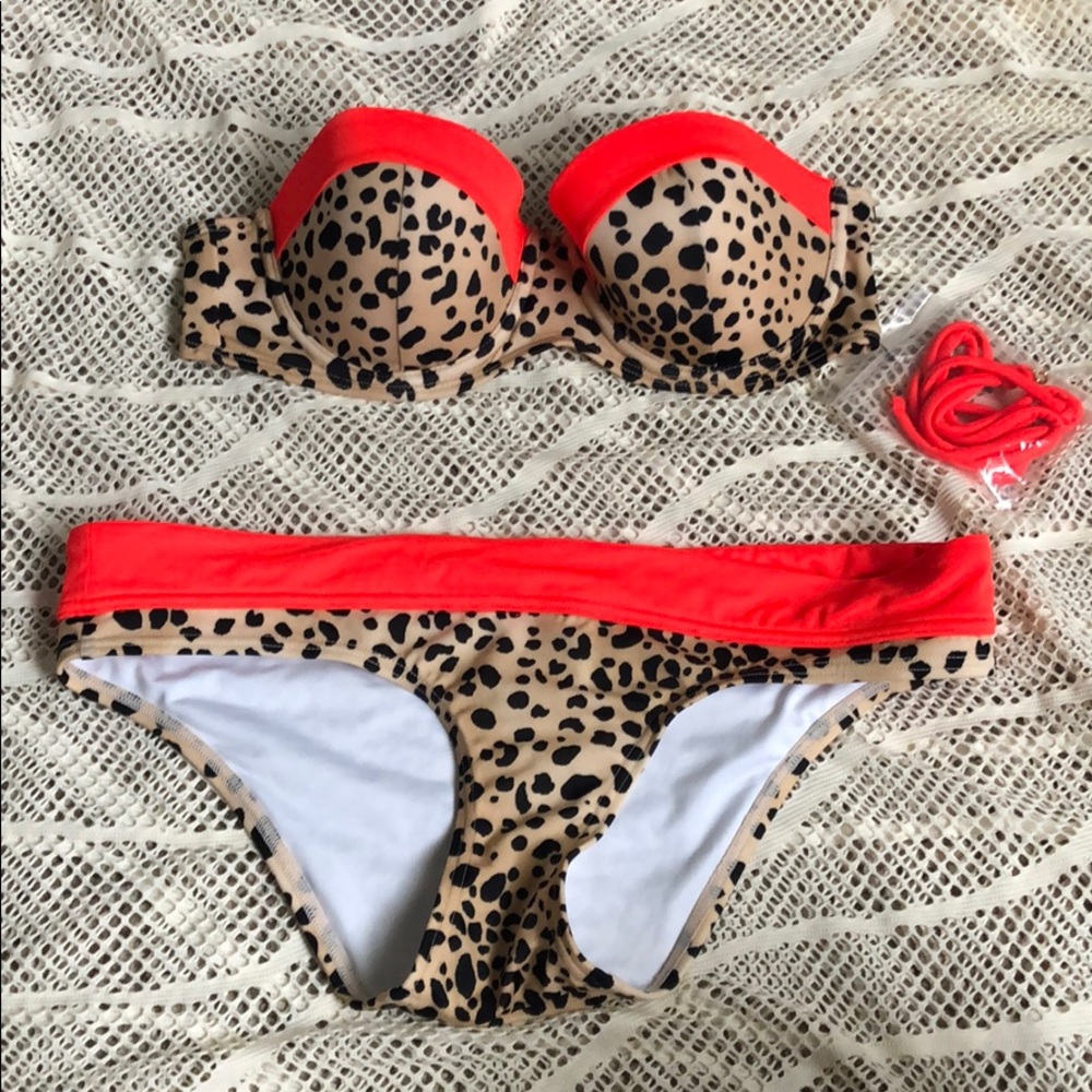 Victoria’s Secret Leopard Bikini 👙😍